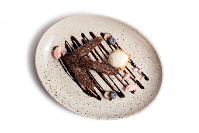 Пахлава шоколадна з морозивом/Chocolate baklava with ice cream