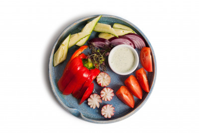 Бахча зі свіжих овочів