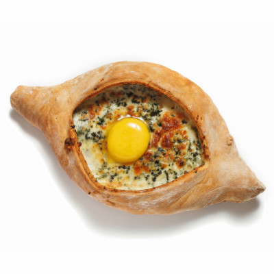 Хачапурі по-аджарськи зі шпинатом/Adjarian khachapuri with spinach